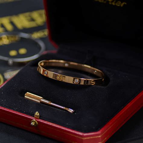 screw cartier